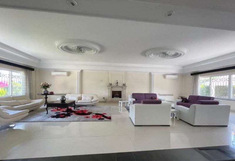 ویلا 300 متری سه خوابه در دریاکنار بابلسر13338517195