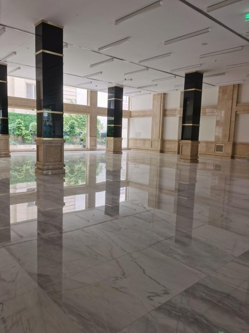 تجاری 1400 متری در سعادت آباد تهران13342517216