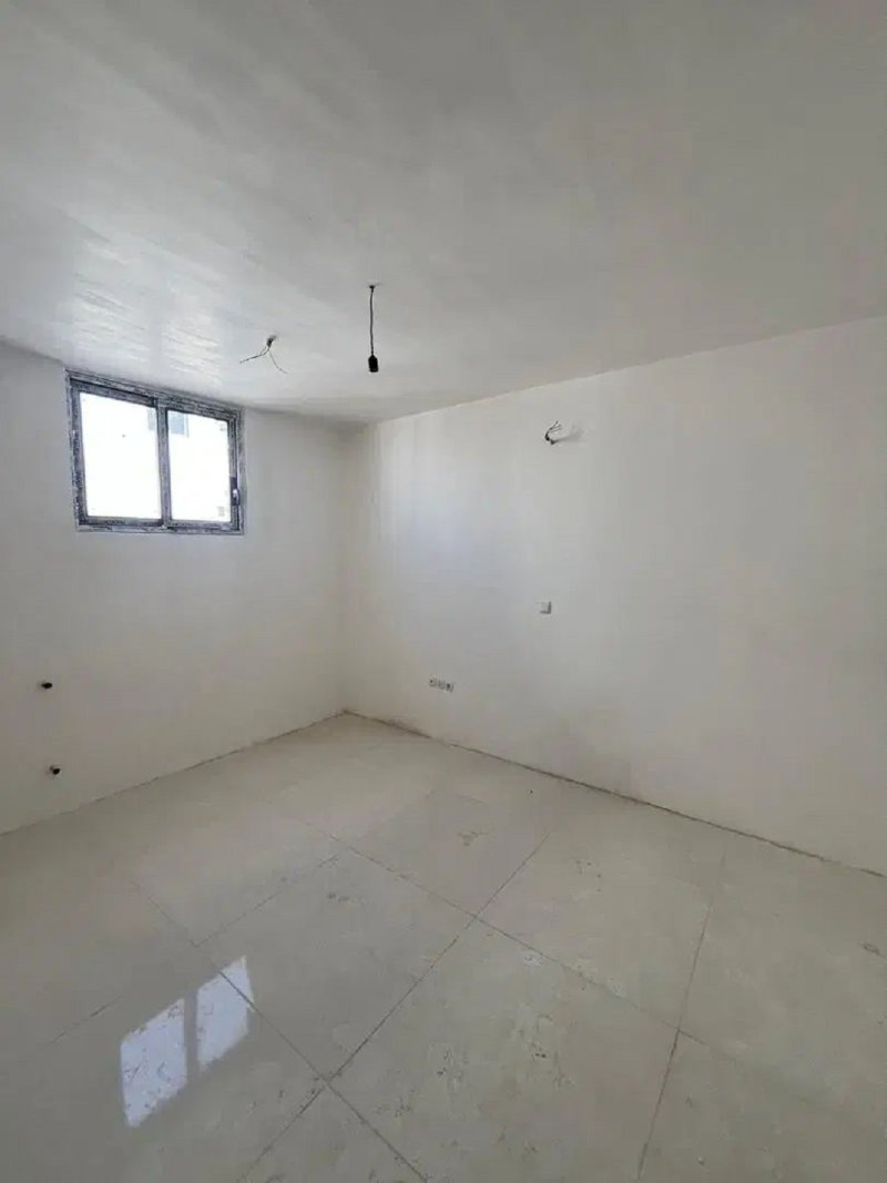 آپارتمان 98 متری دو خوابه در اردیبهشت بهارستان13352417425