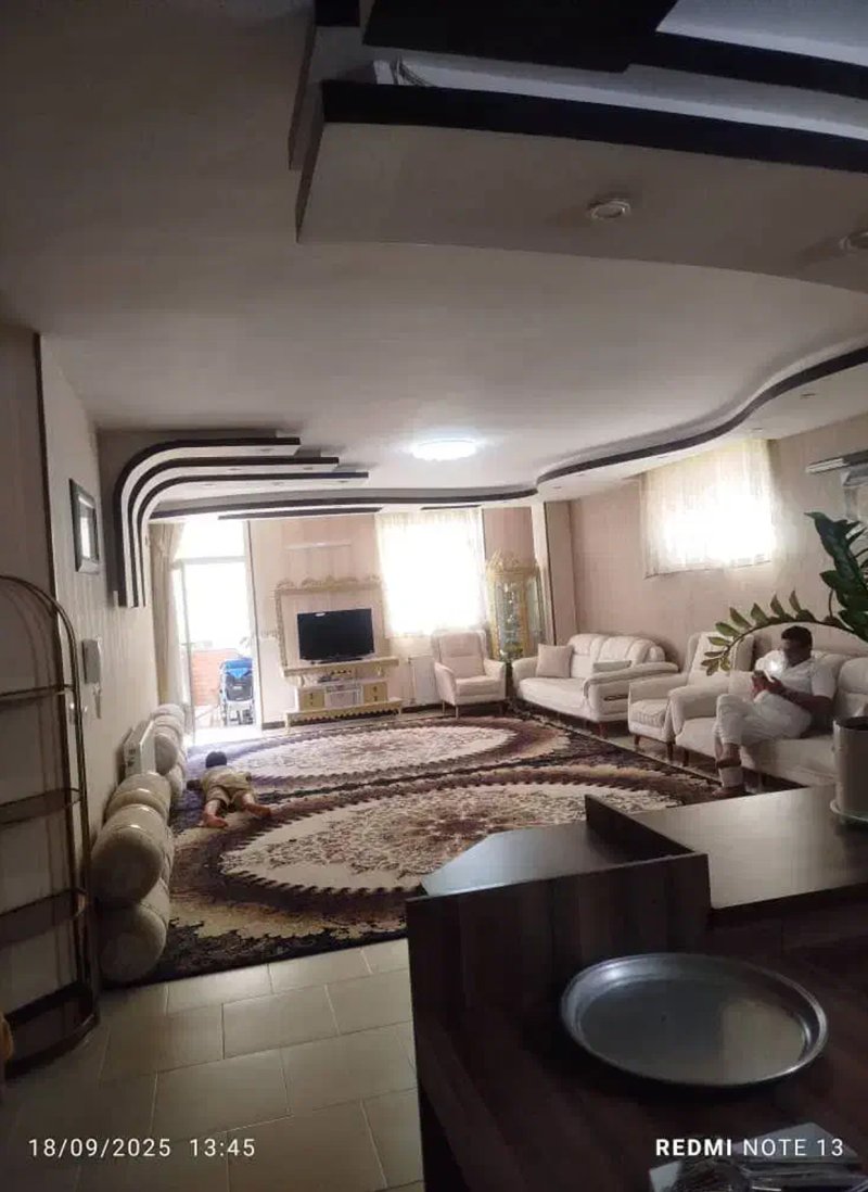 آپارتمان 120 متری دو خوابه در اردیبهشت بهارستان13351217400