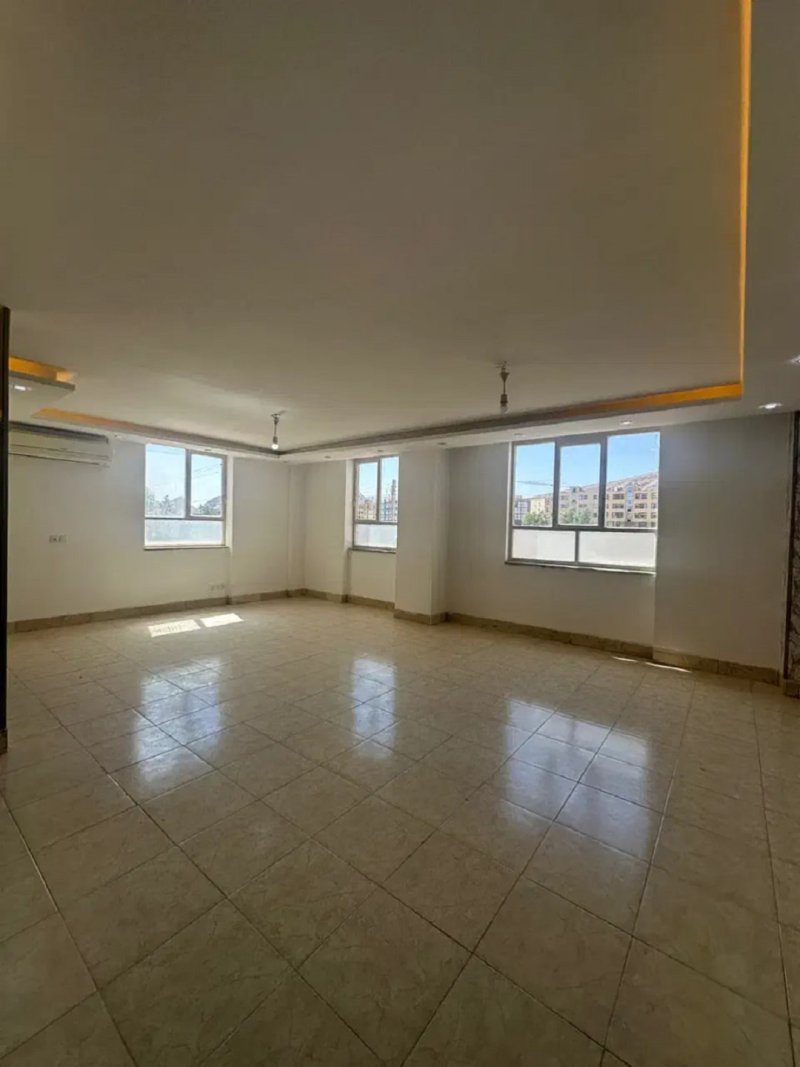 آپارتمان 125 متری دو خوابه در فاز ۱ بهارستان13353317454