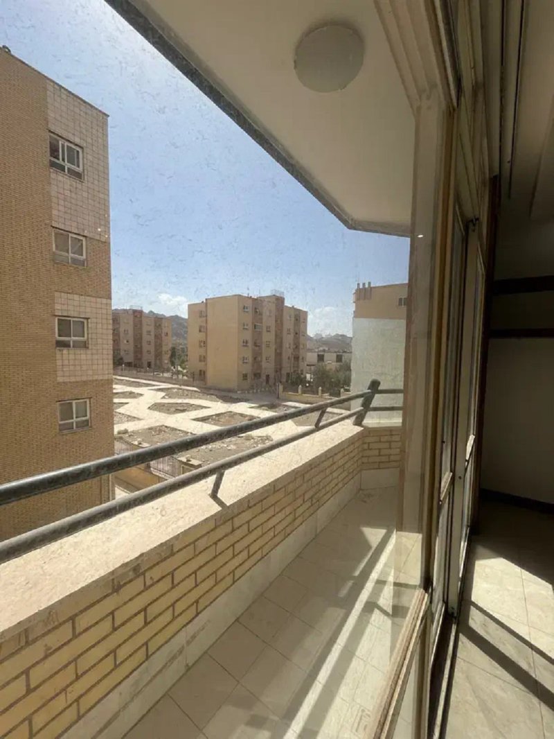 آپارتمان 86 متری دو خوابه در بهشت بهارستان13357317544