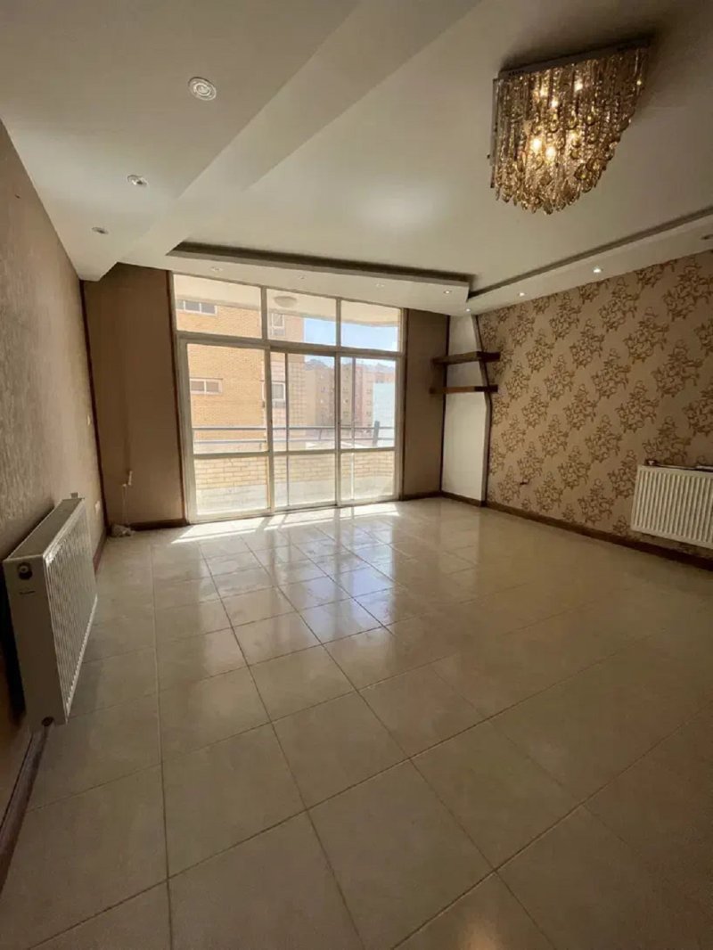 آپارتمان 86 متری دو خوابه در بهشت بهارستان13357317542