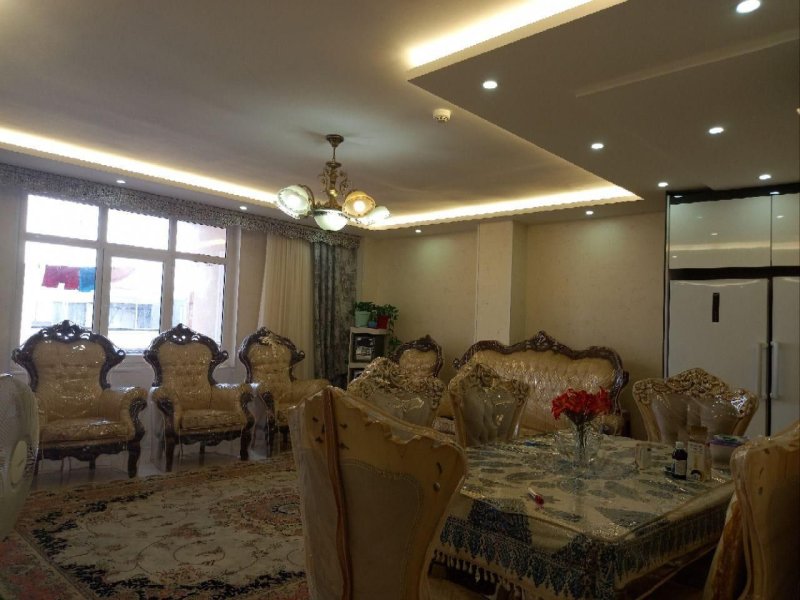 آپارتمان 115 متری سه خوابه در فاز ۲ بهارستان13354717474