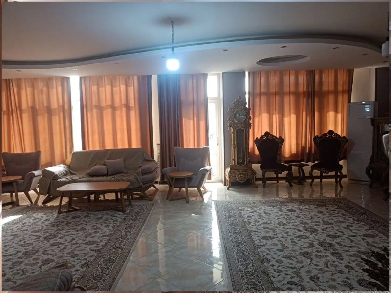 آپارتمان 168 متری سه خوابه در فروردین بهارستان13352317424