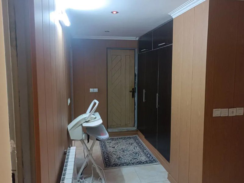 آپارتمان 168 متری سه خوابه در فروردین بهارستان13352317418