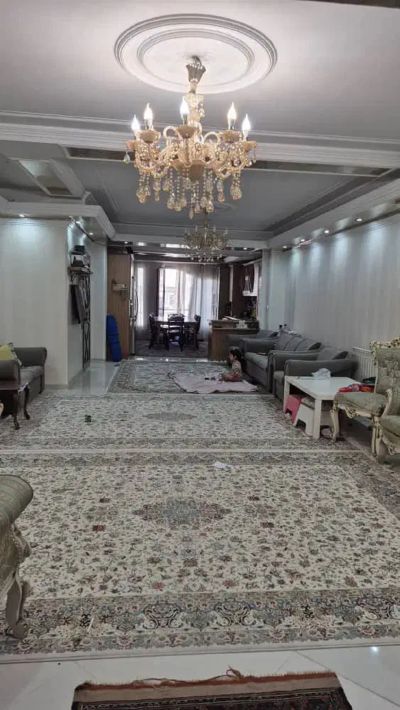 آپارتمان 100 متری دو خوابه در میدان لوزی تهران