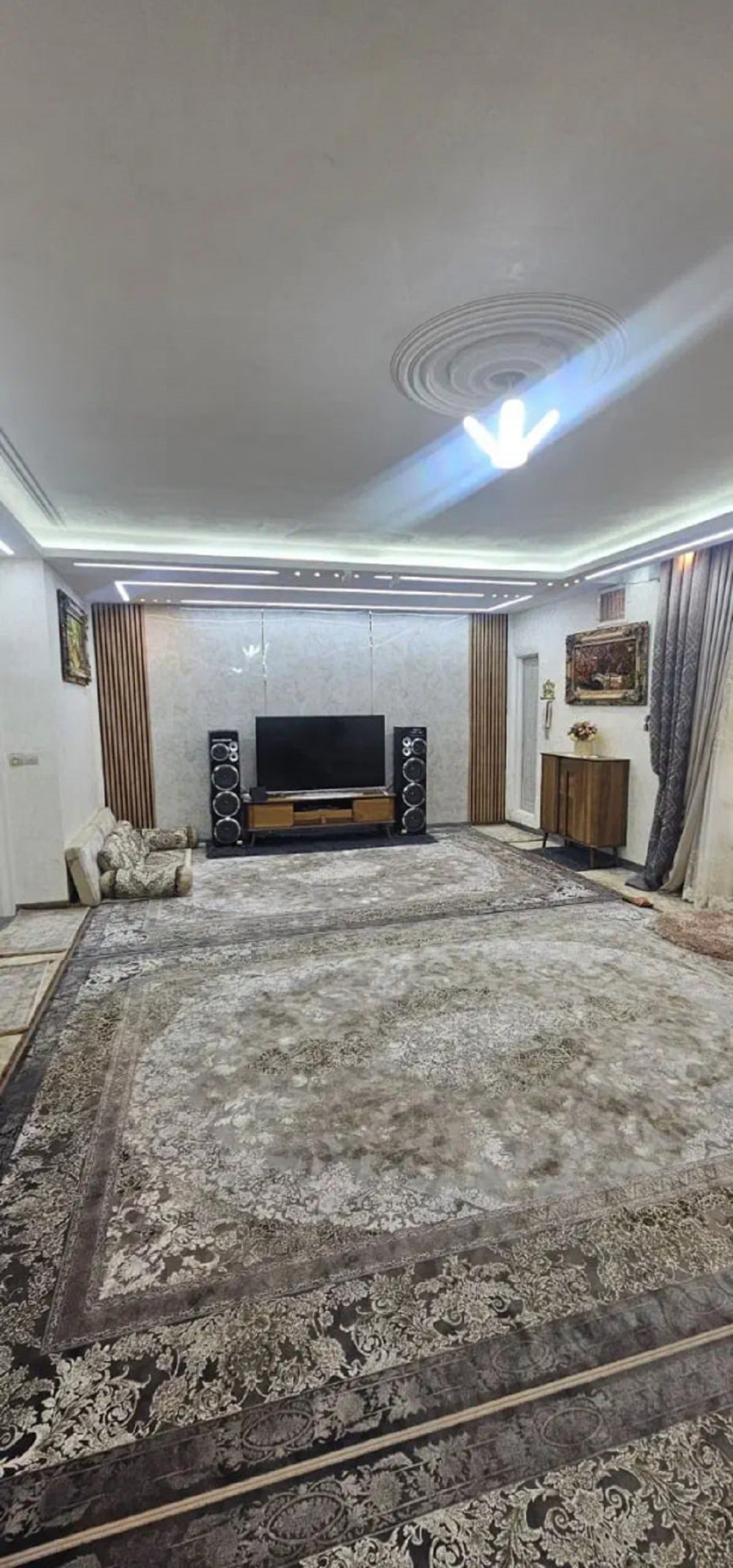 خانه 200 متری چهارخوابه در میدان بسیج نهاوند 2