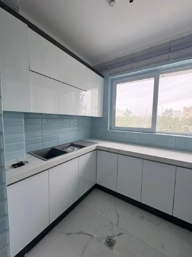 آپارتمان 180 متری سه خوابه در خیابان فلسطین بابلسر13363117722