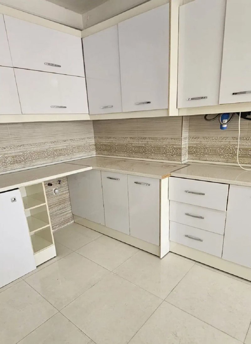 آپارتمان 125 متری دو خوابه در فرمانداری نهاوند13363717736