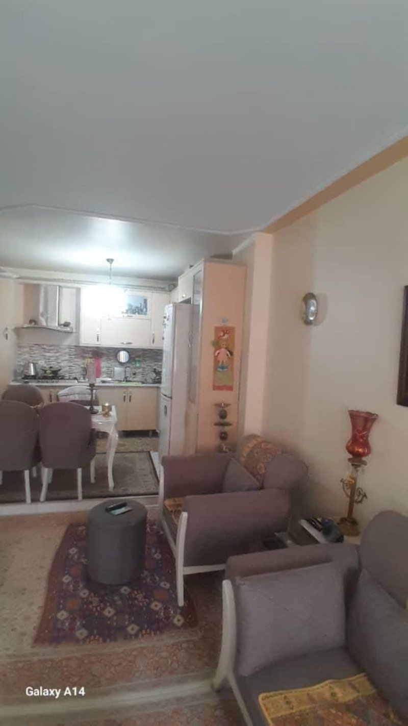 آپارتمان 79 متری دو خوابه در حشمتیه تهران13367017800