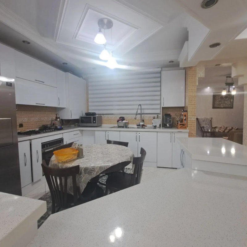 آپارتمان 140 متری سه خوابه در حشمتیه تهران13370417847