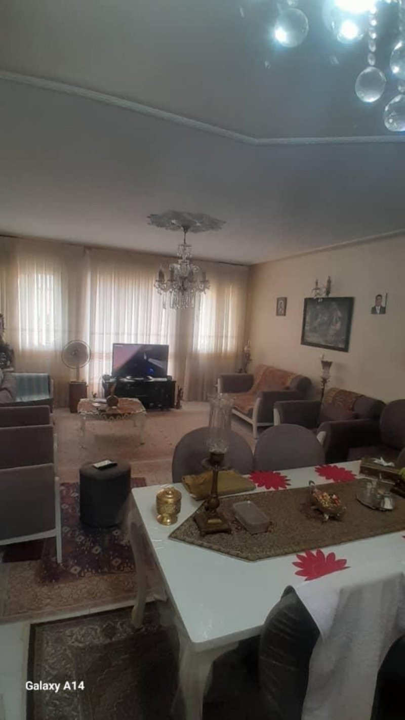 آپارتمان 79 متری دو خوابه در حشمتیه تهران13373317933