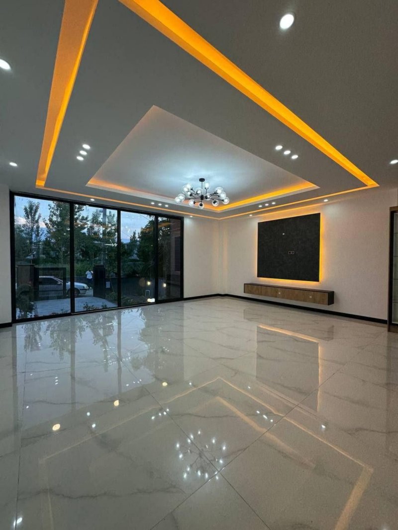 ویلا 200 متری سه خوابه در چمستان13388318275