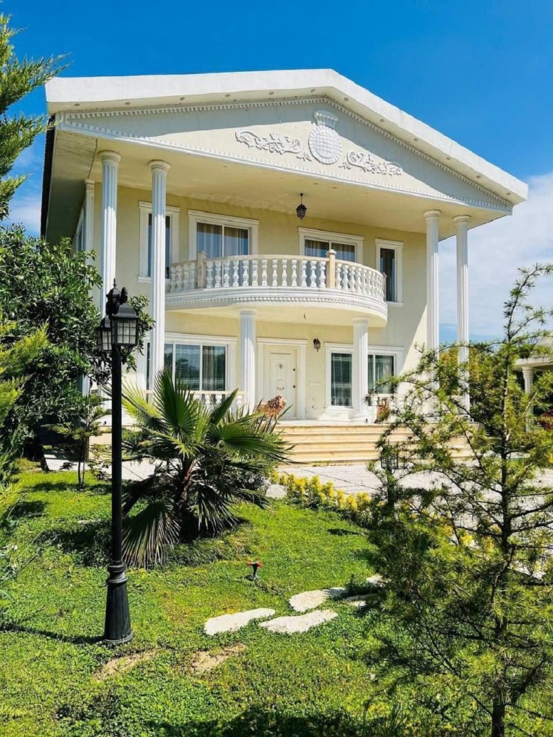 ویلا 500 متری چهارخوابه در چالوس13390618341
