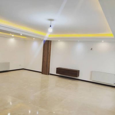 آپارتمان 130 متری دو خوابه در رادیو دریا چالوس