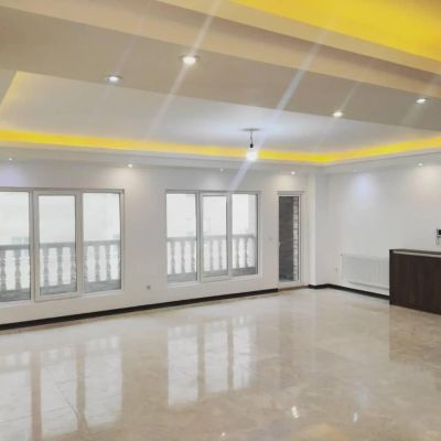 آپارتمان 130 متری دو خوابه در رادیو دریا چالوس