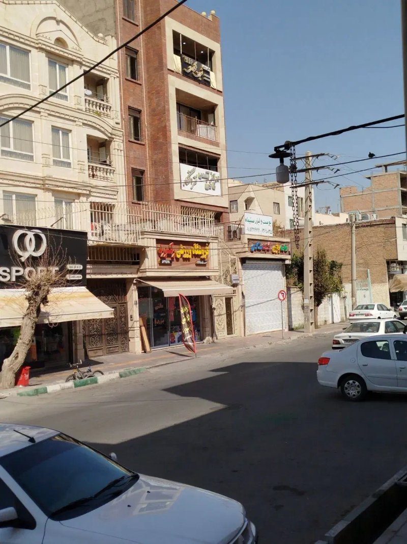 تجاری 26 متری در خیابان مطهری اسلام شهر13422918667