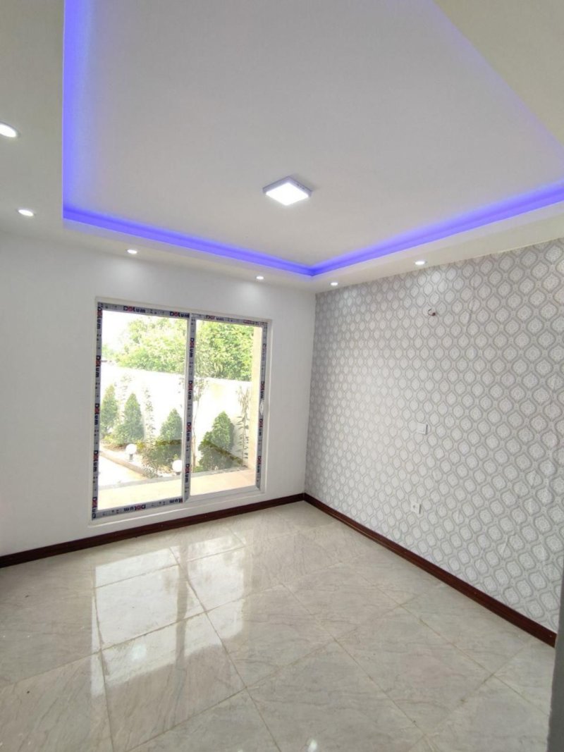 ویلا 100 متری دو خوابه در نور نور مازندران13437919003