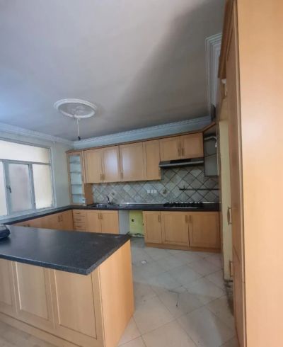 آپارتمان 90 متری دو خوابه در اختیاریه تهران