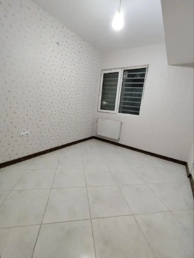 آپارتمان 85 متری دو خوابه در خیابان جمهوری گلبهار