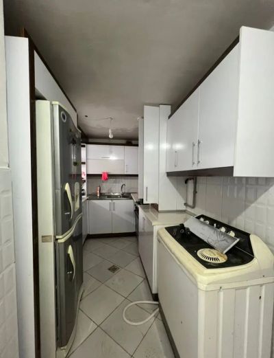 آپارتمان 78 متری دو خوابه در خیابان جمهوری گلبهار