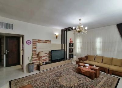 ویلا 87 متری دو خوابه در خیابان جمهوری گلبهار