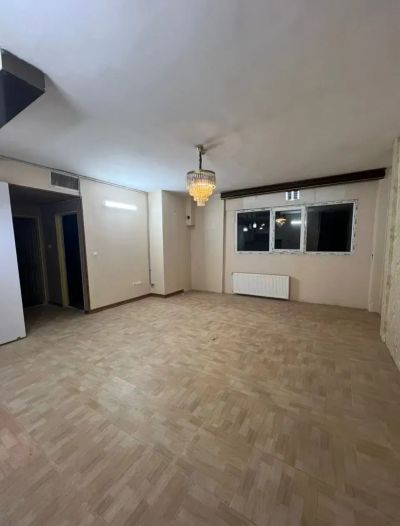 آپارتمان 77 متری دو خوابه در خیابان جمهوری گلبهار