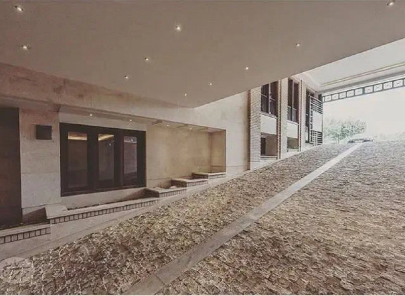 آپارتمان 208 متری سه خوابه در بلوار سلمان فارسی اصفهان13459819414