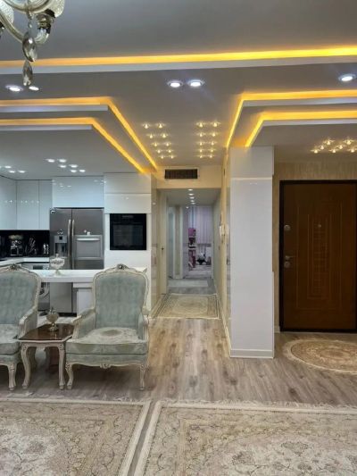 آپارتمان 105 متری دو خوابه در سعادت آباد اصفهان