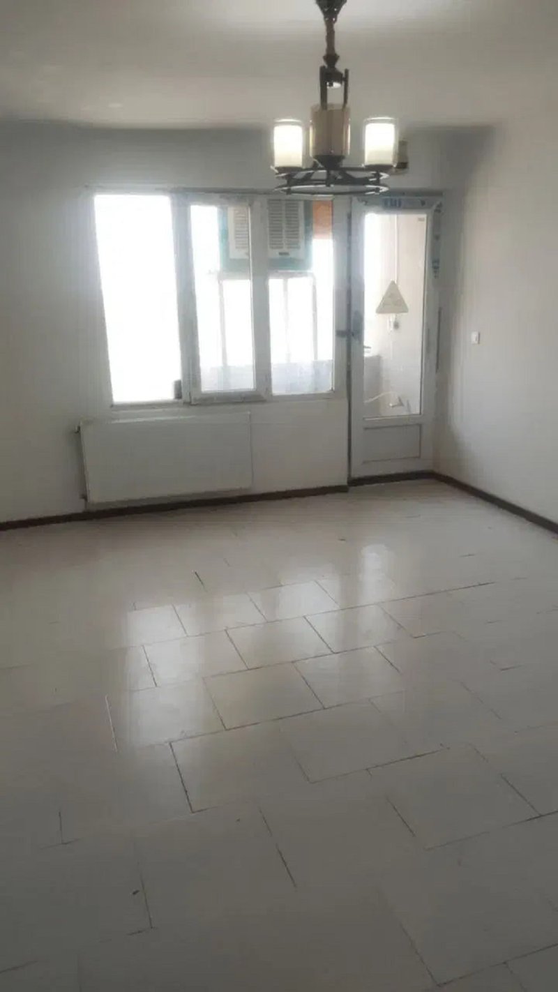 آپارتمان 80 متری دو خوابه در خیابان جمهوری گلبهار13474819581