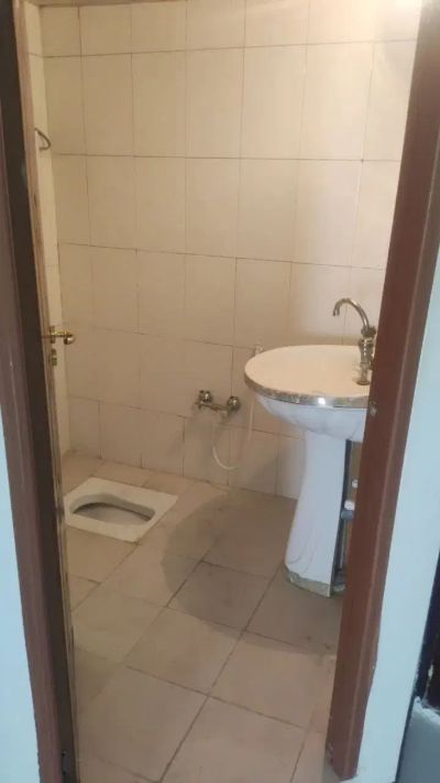 آپارتمان 80 متری دو خوابه در خیابان جمهوری گلبهار