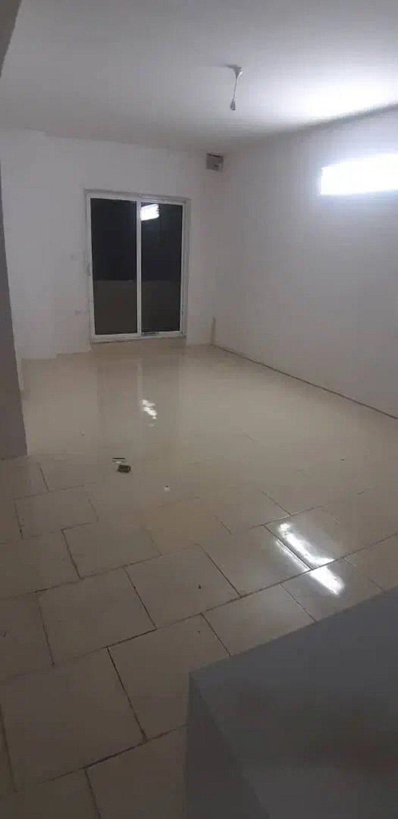 آپارتمان 70 متری دو خوابه در خیابان جمهوری گلبهار13475219595