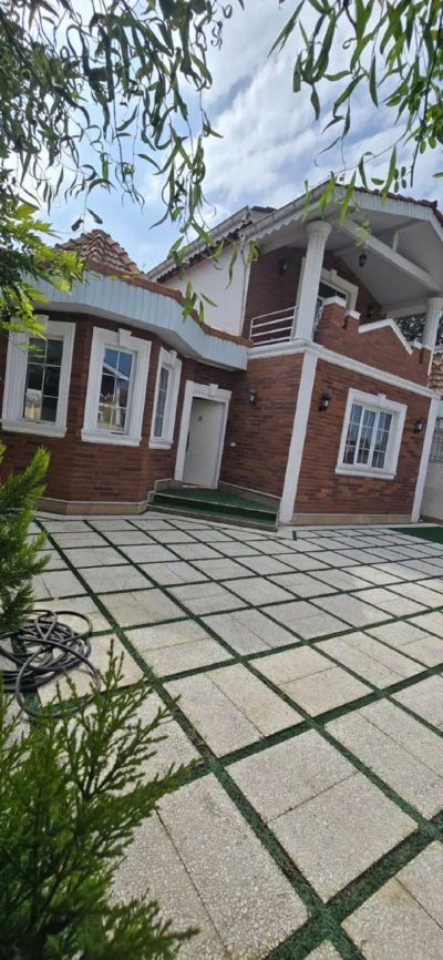 ویلا 300 متری سه خوابه در زیباکنار