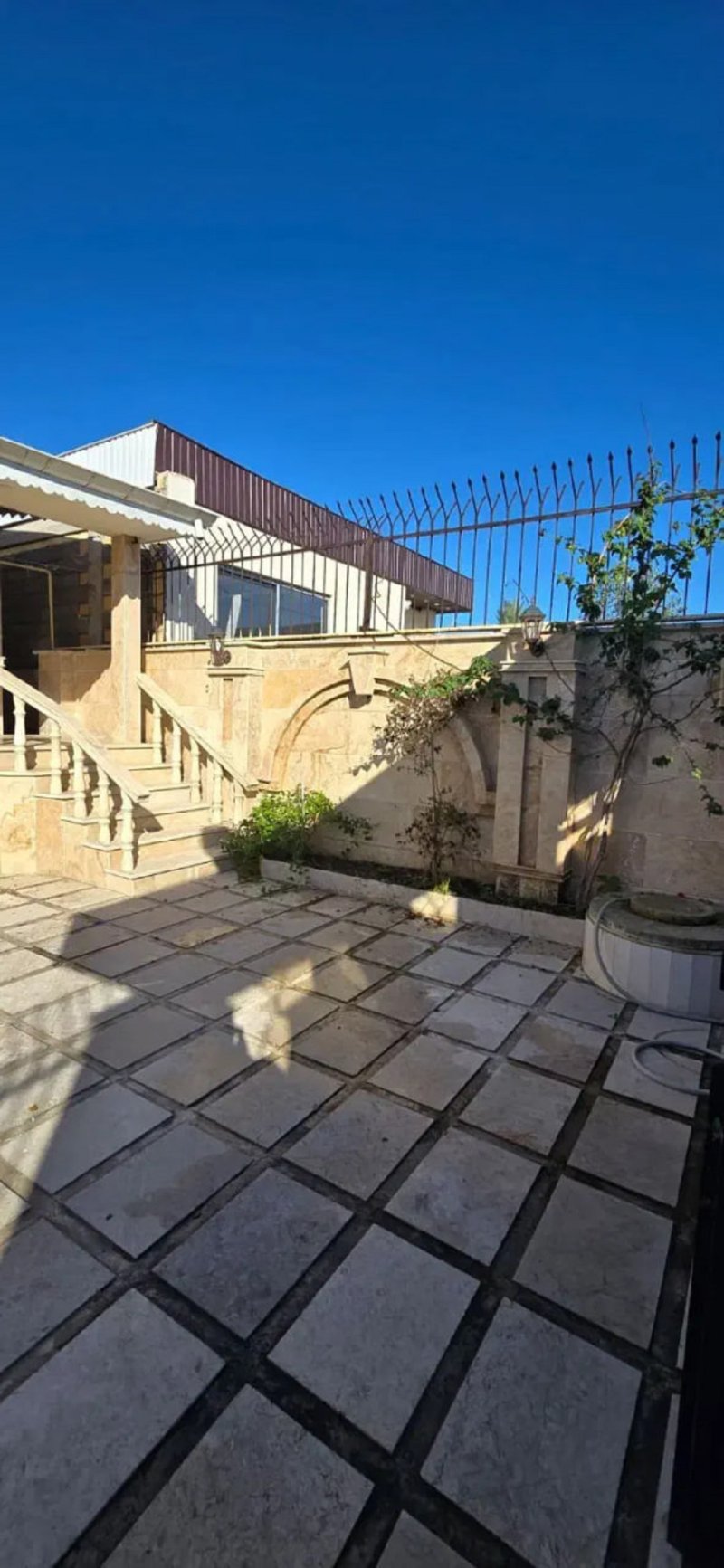 ویلا 260 متری دو خوابه در کوی شهید رجایی بندر کیاشهر13484319767