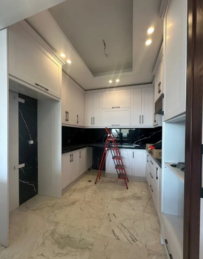 آپارتمان 170 متری سه خوابه در آجودانیه غربی تهران13481819730