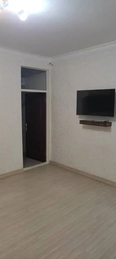 اداری 70 متری دو خوابه در میدان فهمیده تبریز