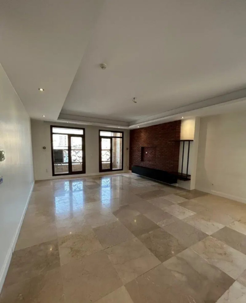 آپارتمان 138 متری دو خوابه در آجودانیه تهران13481619717