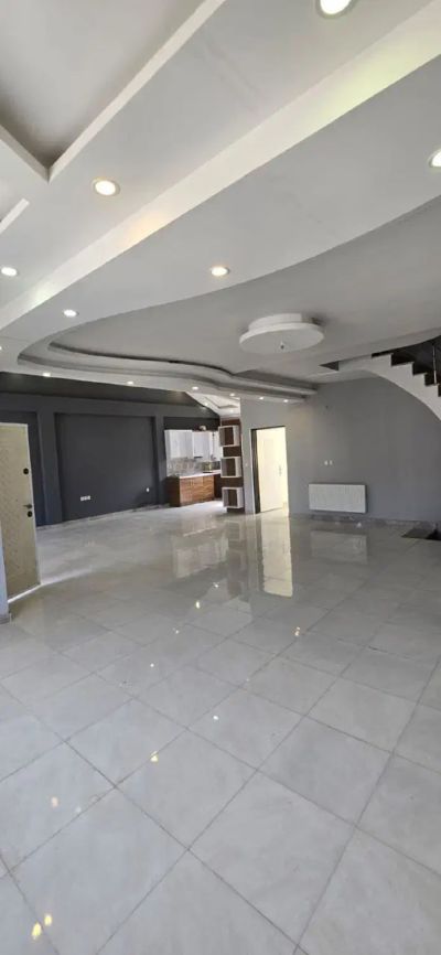 ویلا 300 متری سه خوابه در زیباکنار