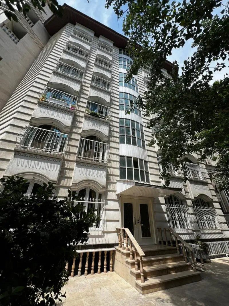 آپارتمان 135 متری دو خوابه در جردن تهران13484119764