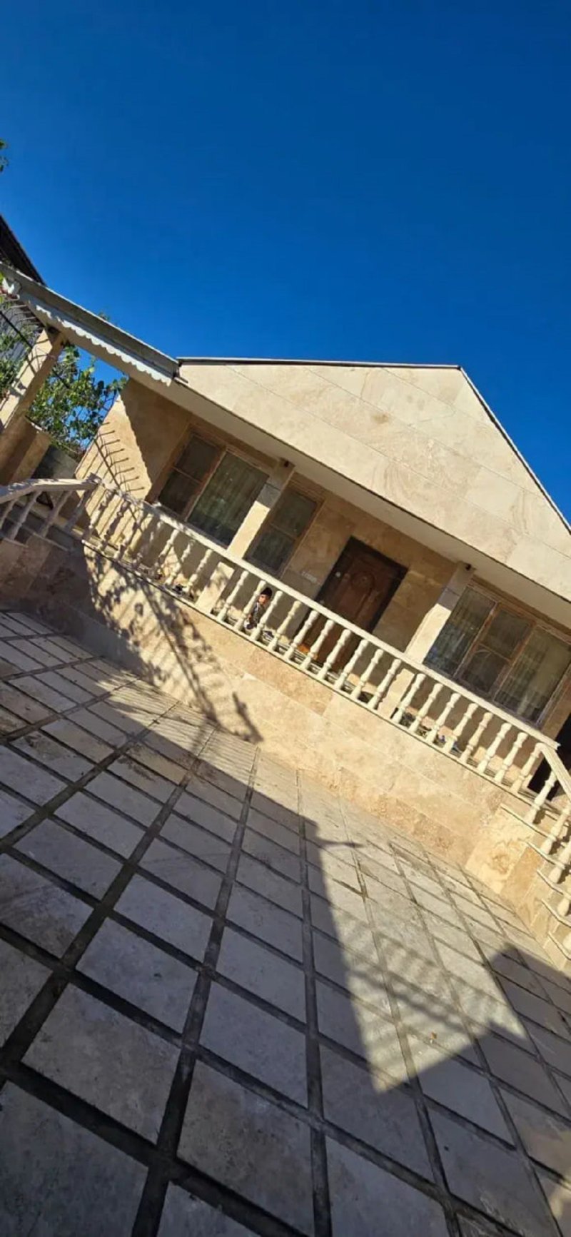 ویلا 260 متری دو خوابه در کوی شهید رجایی بندر کیاشهر13484319766