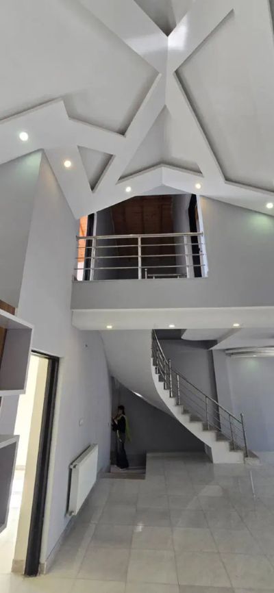 ویلا 300 متری سه خوابه در زیباکنار