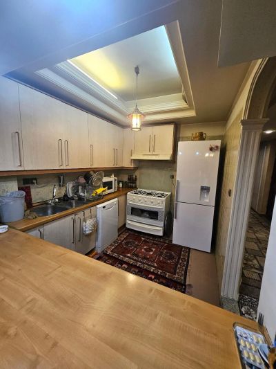 آپارتمان 108 متری دو خوابه در چیذر تهران