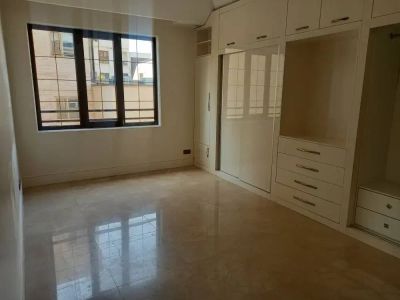 آپارتمان 135 متری سه خوابه در چیذر تهران