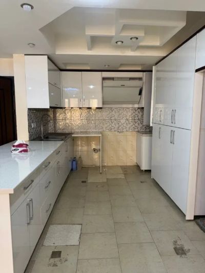 آپارتمان 89 متری دو خوابه در میدان بعثت کرج