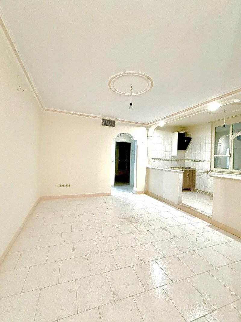 آپارتمان 68 متری دو خوابه در اسکندری تهران13521120374