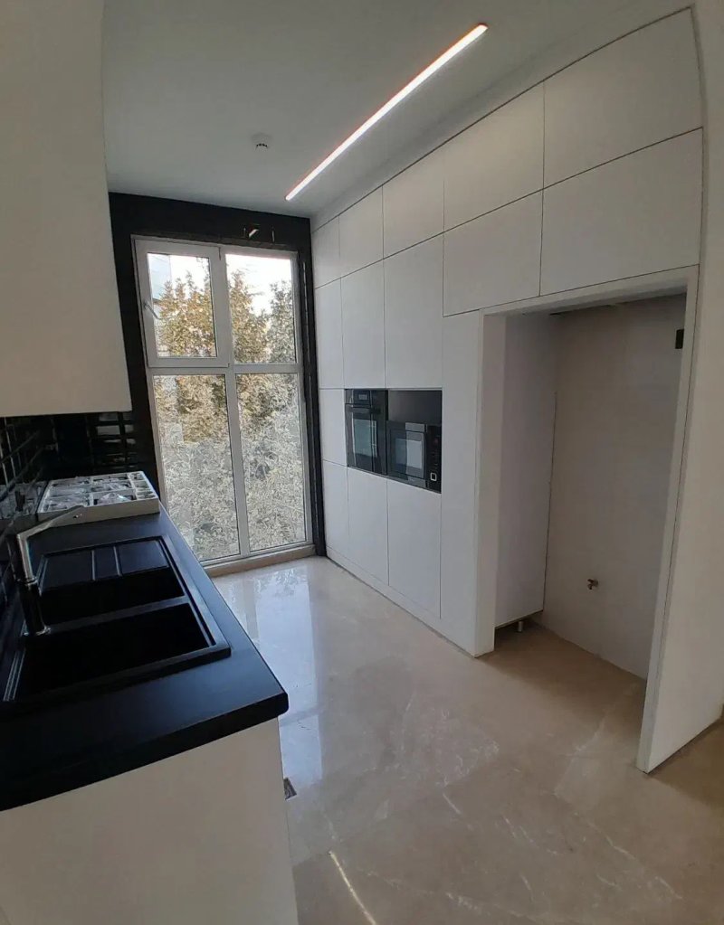 آپارتمان 112 متری دو خوابه در اندرزگو تهران13511820279