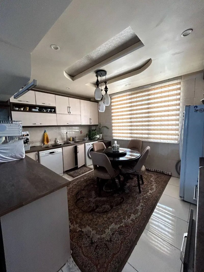 آپارتمان 88 متری دو خوابه در افسریه جنوبی تهران13524420442