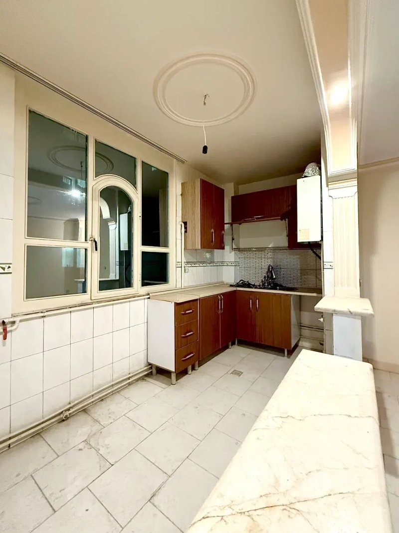 آپارتمان 68 متری دو خوابه در اسکندری تهران13521120375