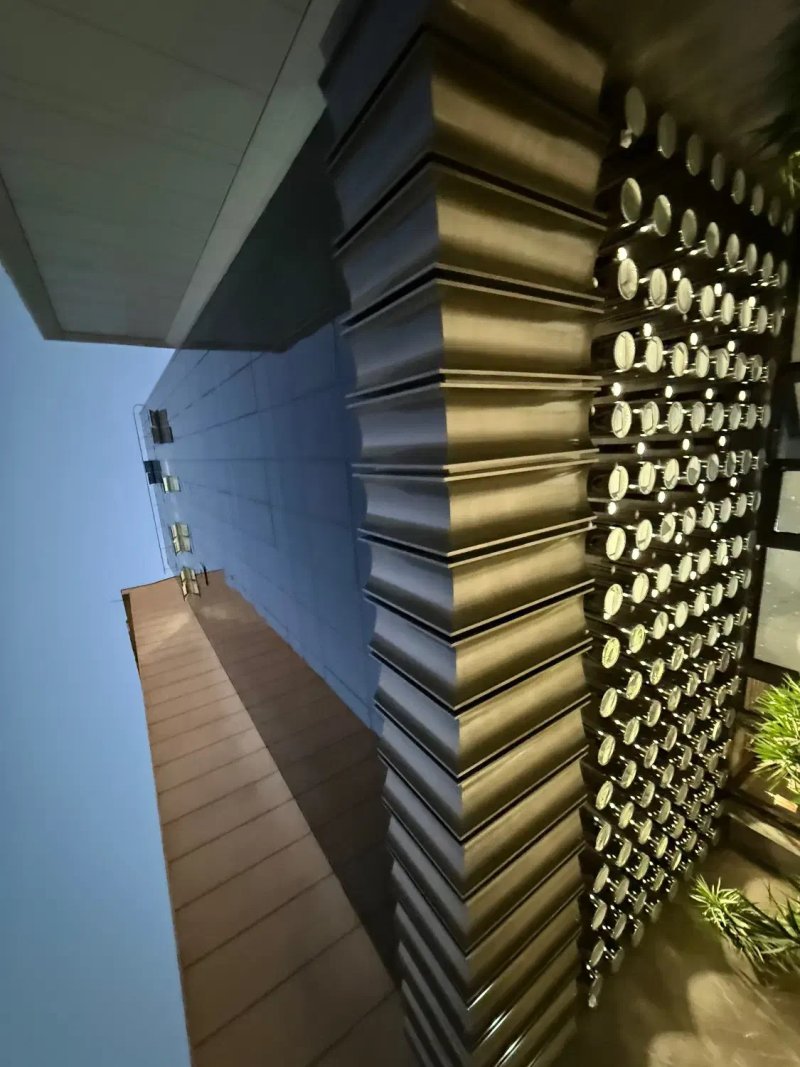 تجاری 300 متری در زعفرانیه تهران13522220398